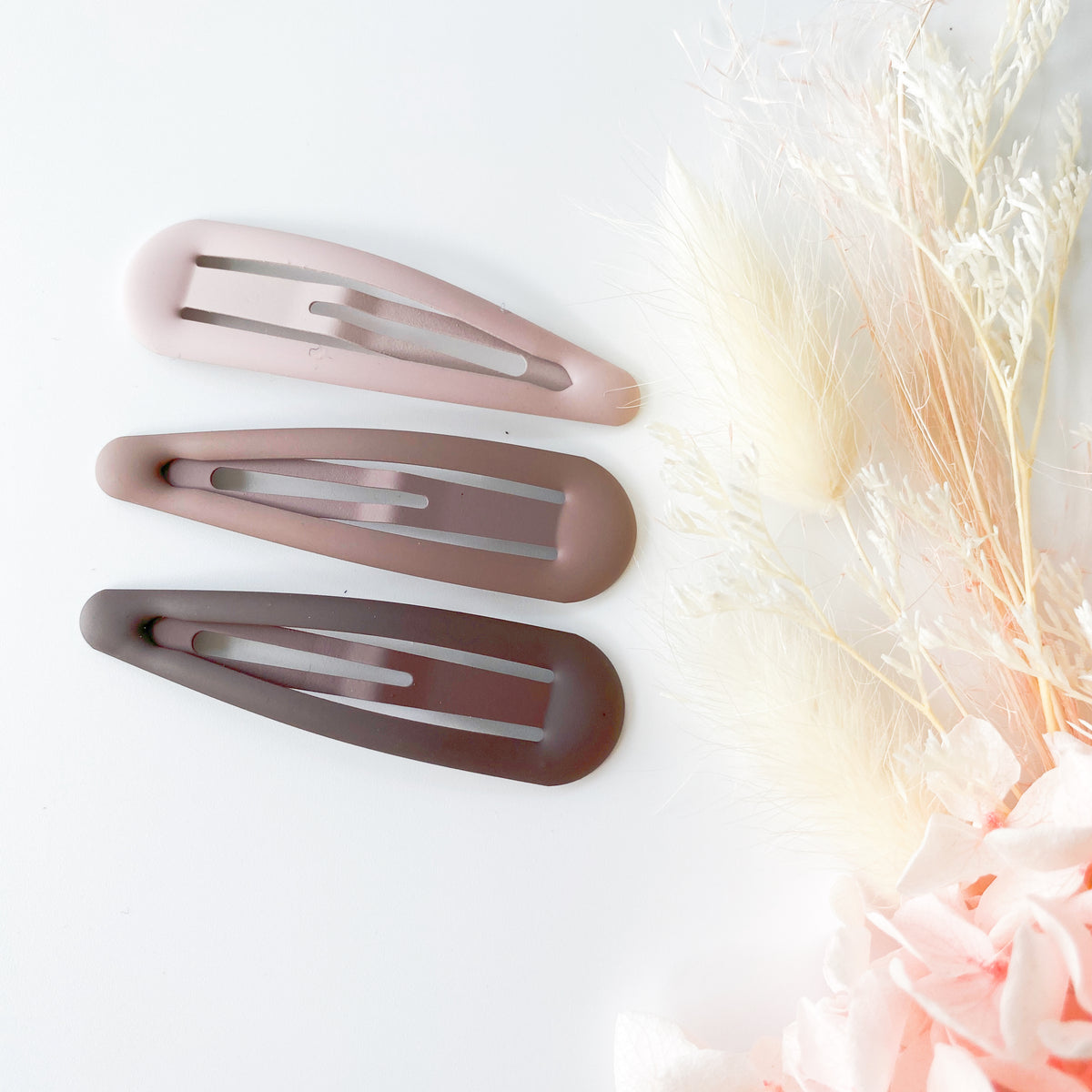 Large pastel coated classic snaps - Mocha