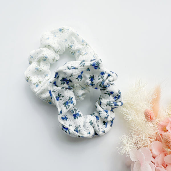 Scrunchies 2pcs - blue flowers